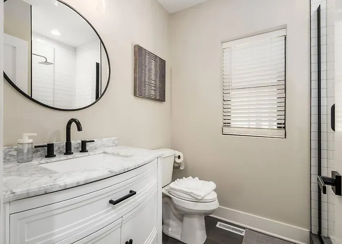 Holiday home New Luxe Reno Hot Tub N Roof Terrace Columbus