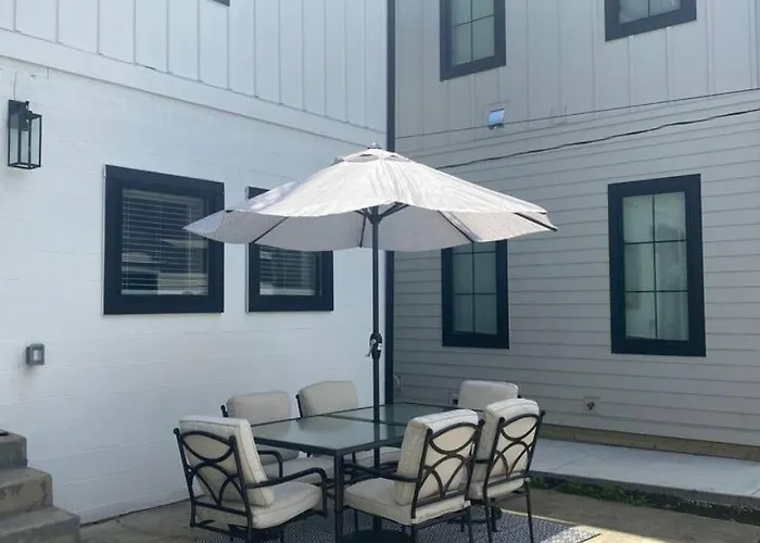New Luxe Reno Hot Tub N Roof Terrace * Columbus
